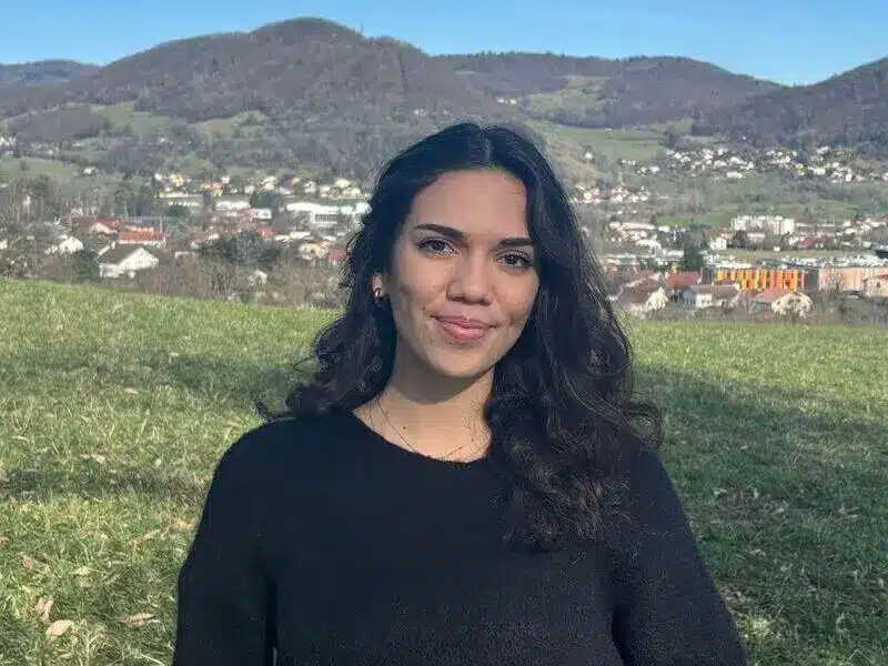 Inès MONEL- GLOWUP